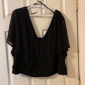 Torrid crop chiffon flutter sleeve with ruched back